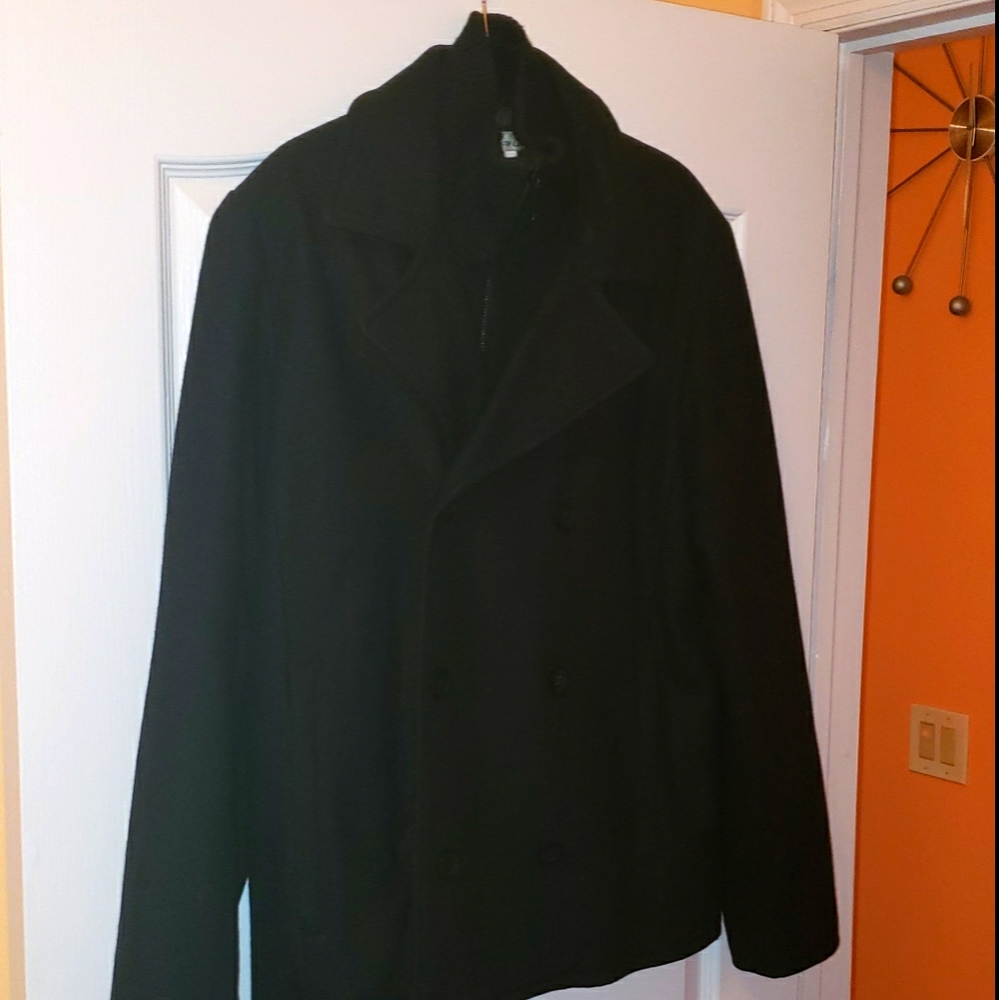 Pea coat in great condition slightly warn.